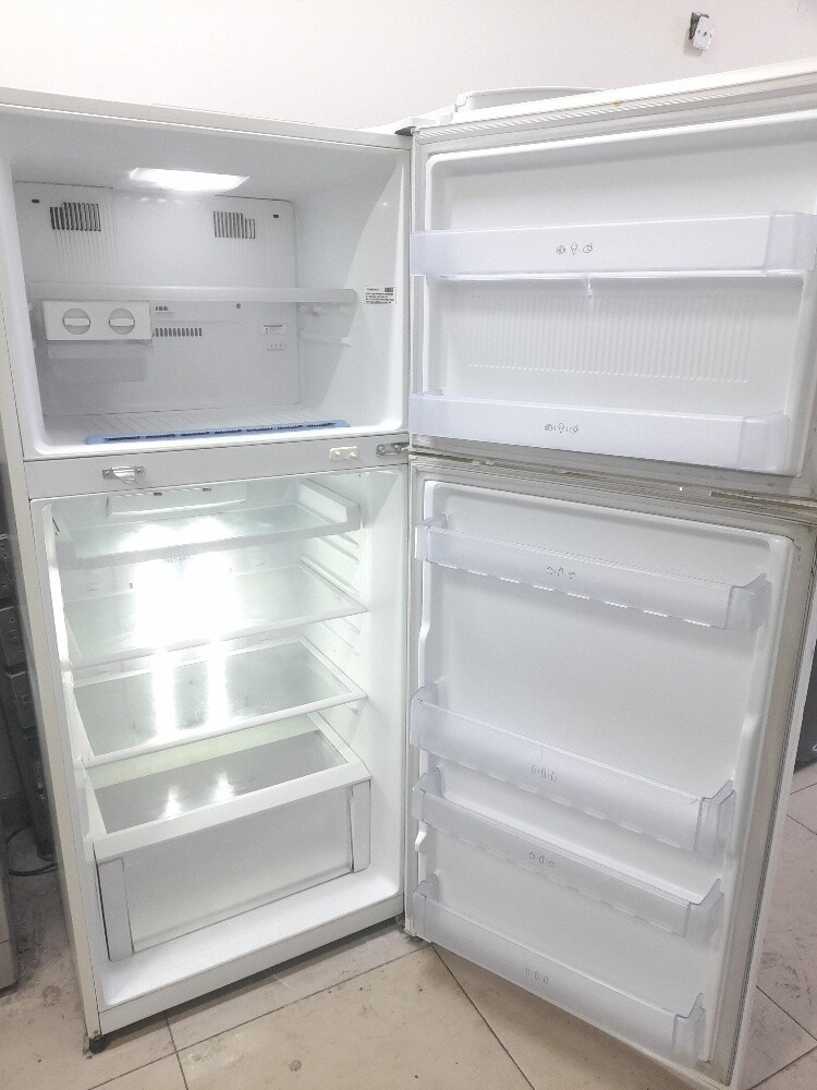 LG Fridge for sale - 3