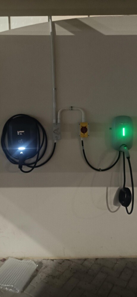 tesla byd rox any charger install - 3