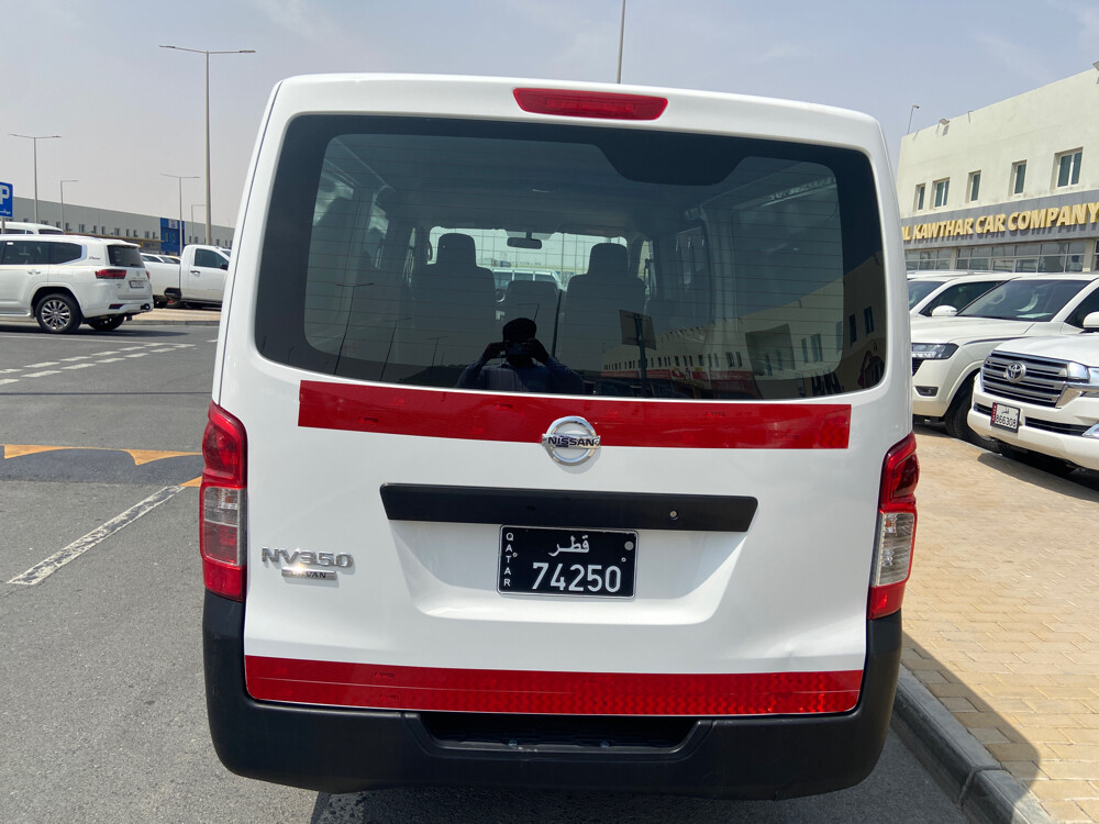 Nissan  2020 MV 350 white  - 2