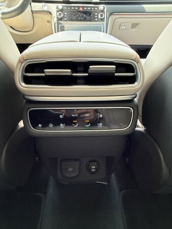 GV80 coupe - Excellent condition - 11