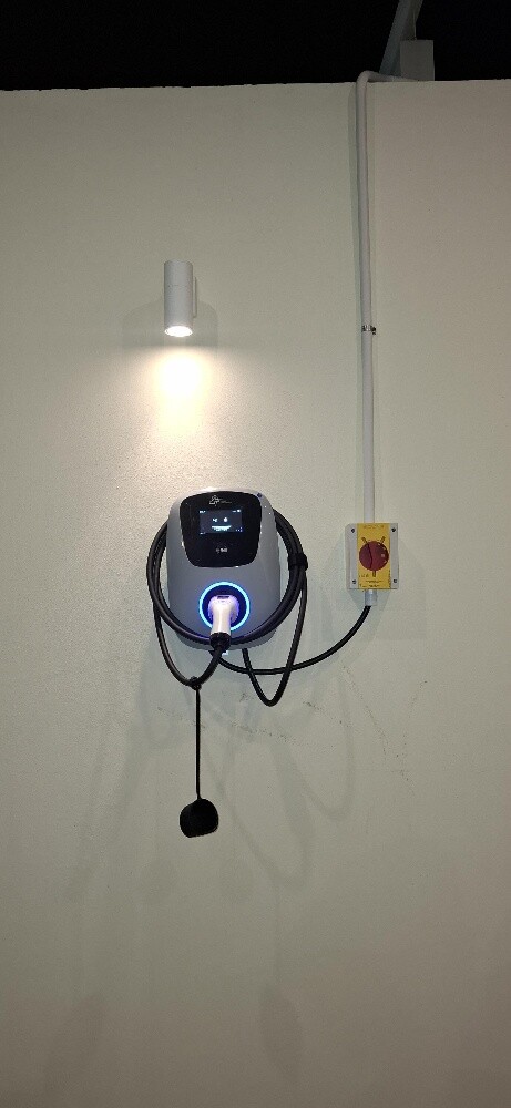 Electric car charger instill - 3