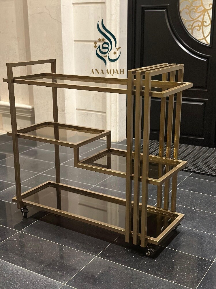 طاولات وعلاق ملابس - 3