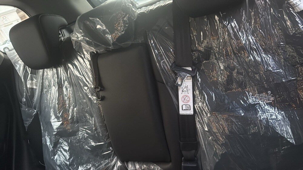 new car only 32k drive - 4