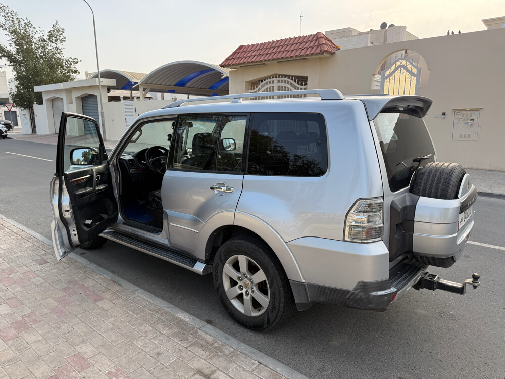 2008 Model Pajero Full Option  - 11