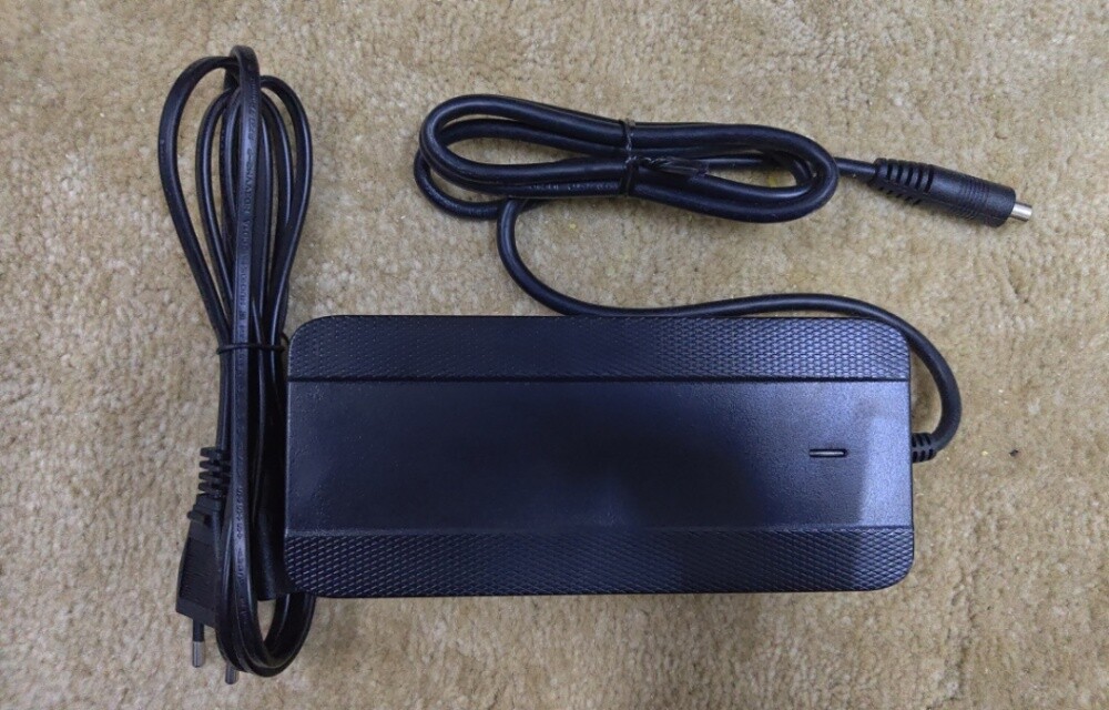 E-Scooter & bike high charger - 1