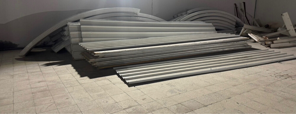 Used installation tools - 1