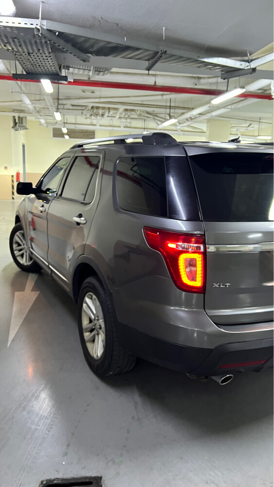 ford explorer  - 3