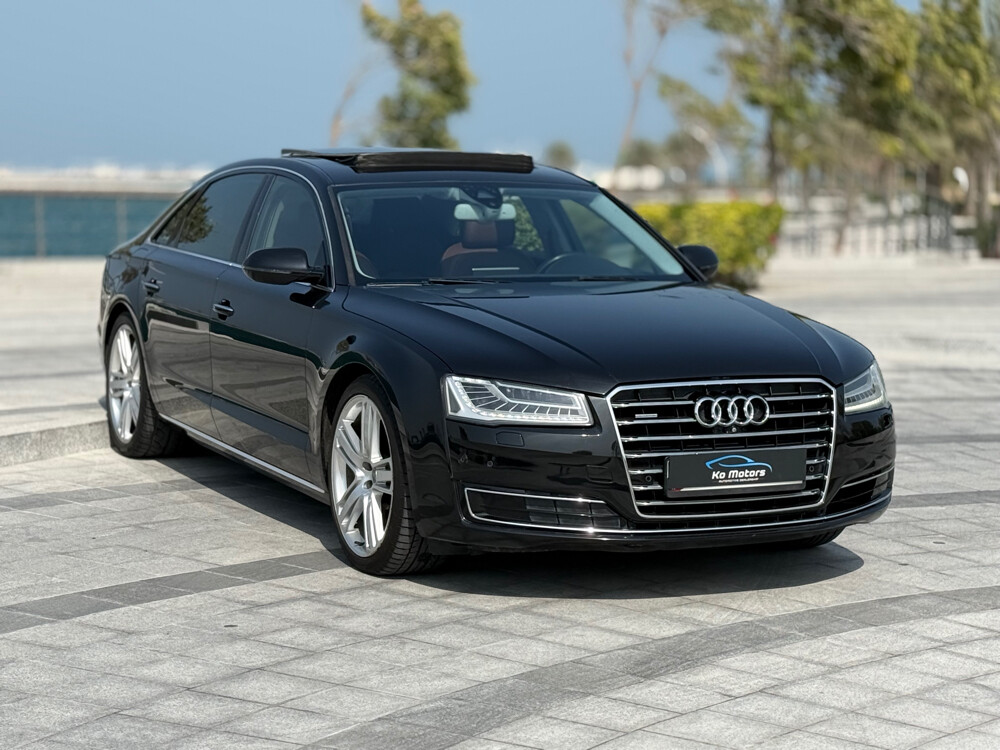 audi A8 2015 — photo 2 for sale in Qatar