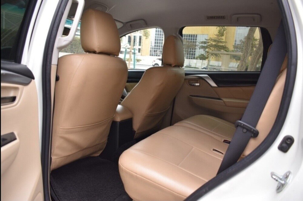 Montero sport 2017 low mileage — photo 10 for sale in Qatar