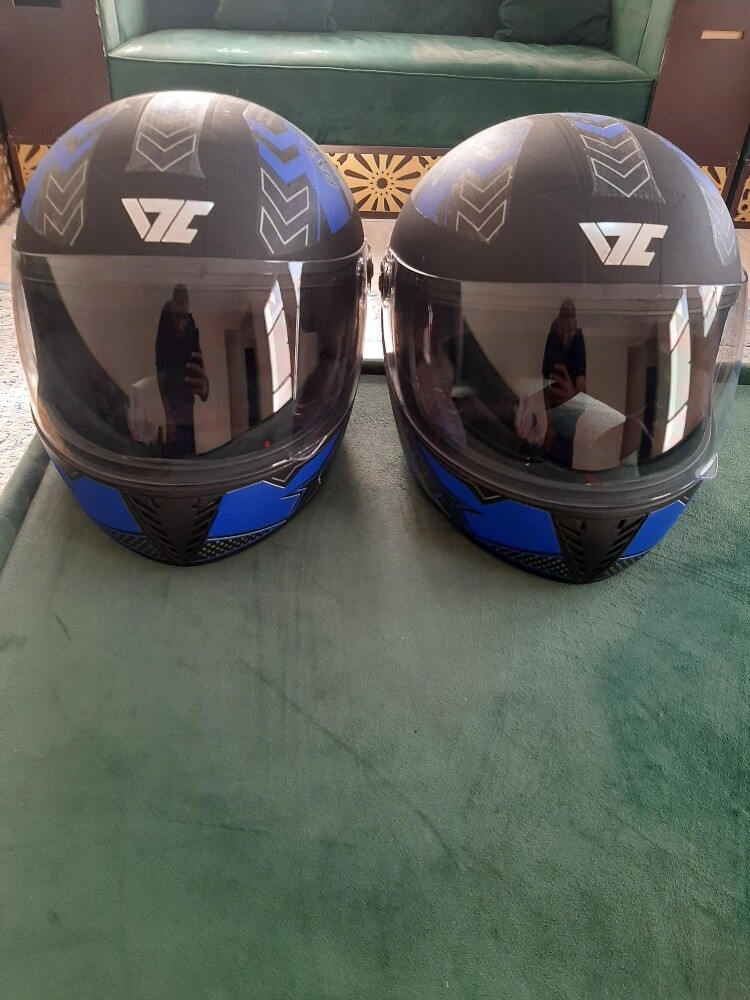 1 helmet 250 riyal 2 helmets 500 - 1