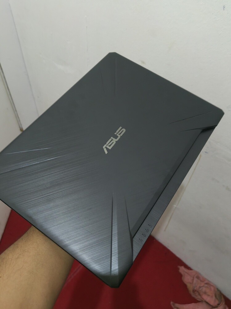 ASUS TUF Gaming Laptop (FX505DT) - 2