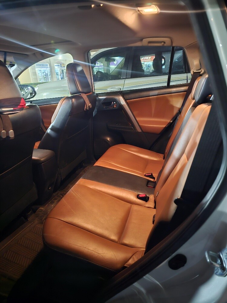 Toyota Rav4 Full option - 6