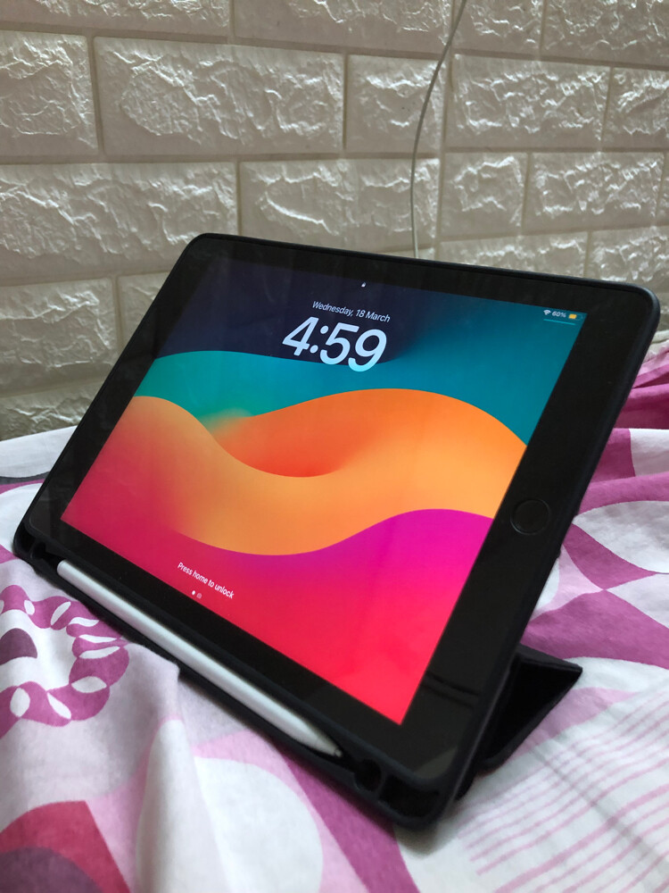 iPad 6 (128GB) + Pencil - 3