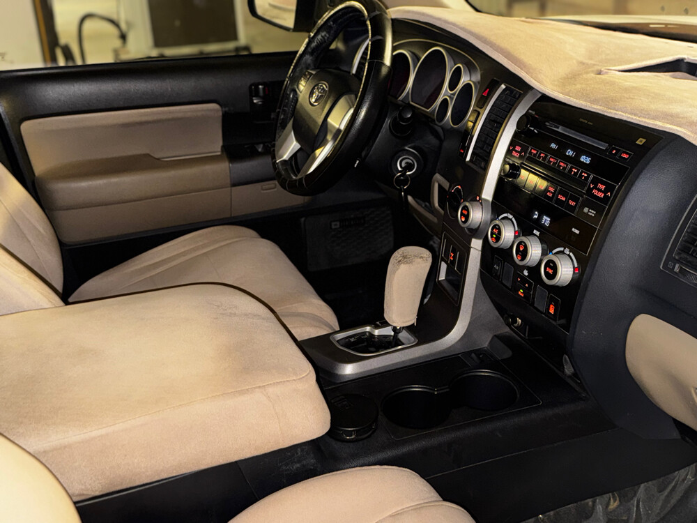 sequoia 2014 — photo 8 for sale in Qatar