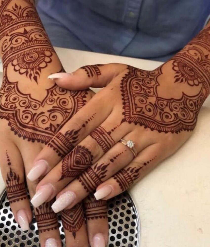 Henna, Manicure and Pedicure - 1