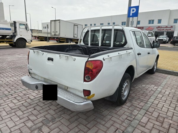 L200 PICKUP 2015 FOR SALE — photo 4 for sale in Qatar