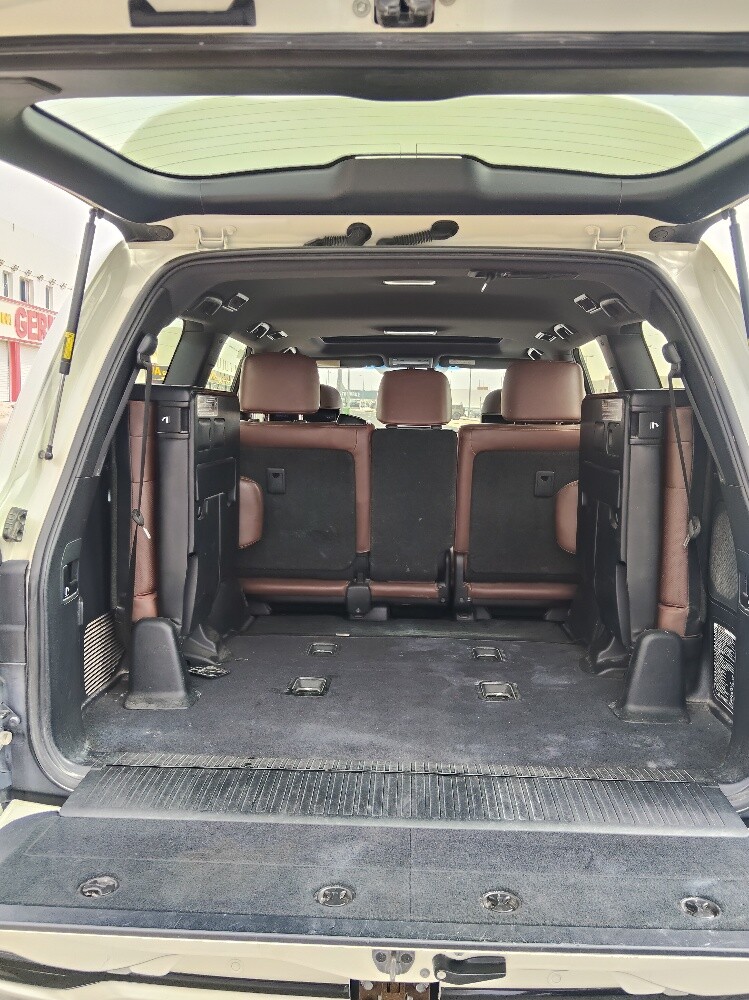 Toyota Land Cruiser VXS — photo 14 for sale in Qatar
