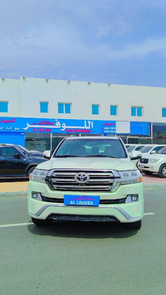 Toyota Land Cruiser VXS — photo 5 for sale in Qatar