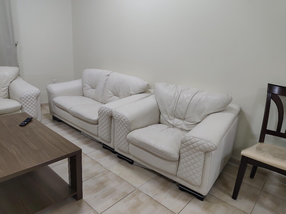 White Colour Leather Sofa 5 seats - 6