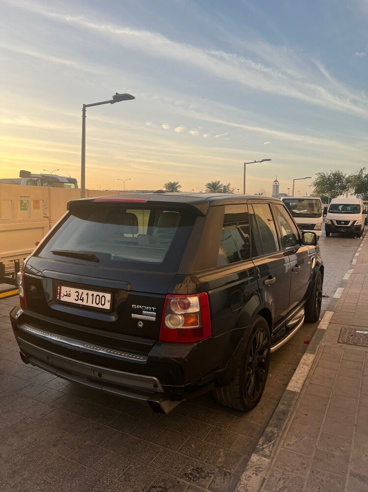 range rover with special number - 3