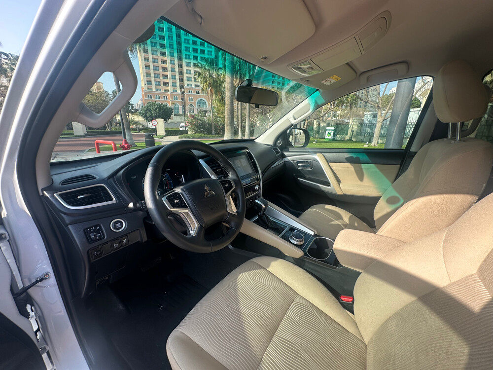 Montero Sport 2023 with warranty - 14