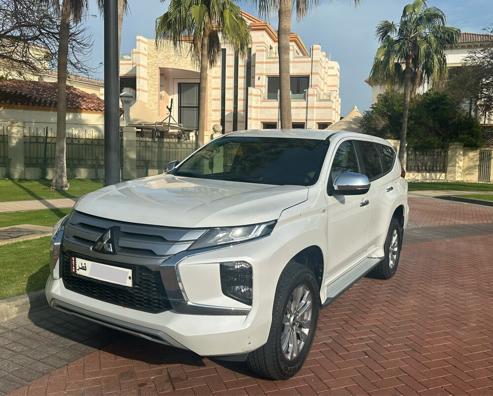 Montero Sport 2023 with warranty - 5