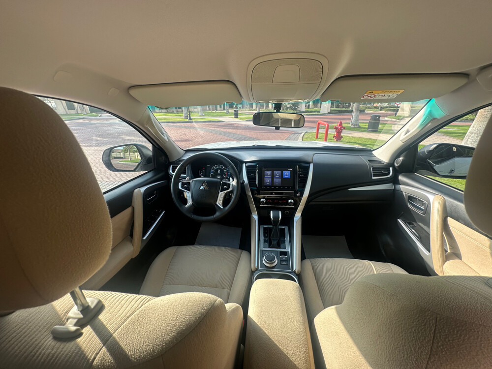 Montero Sport 2023 with warranty - 18