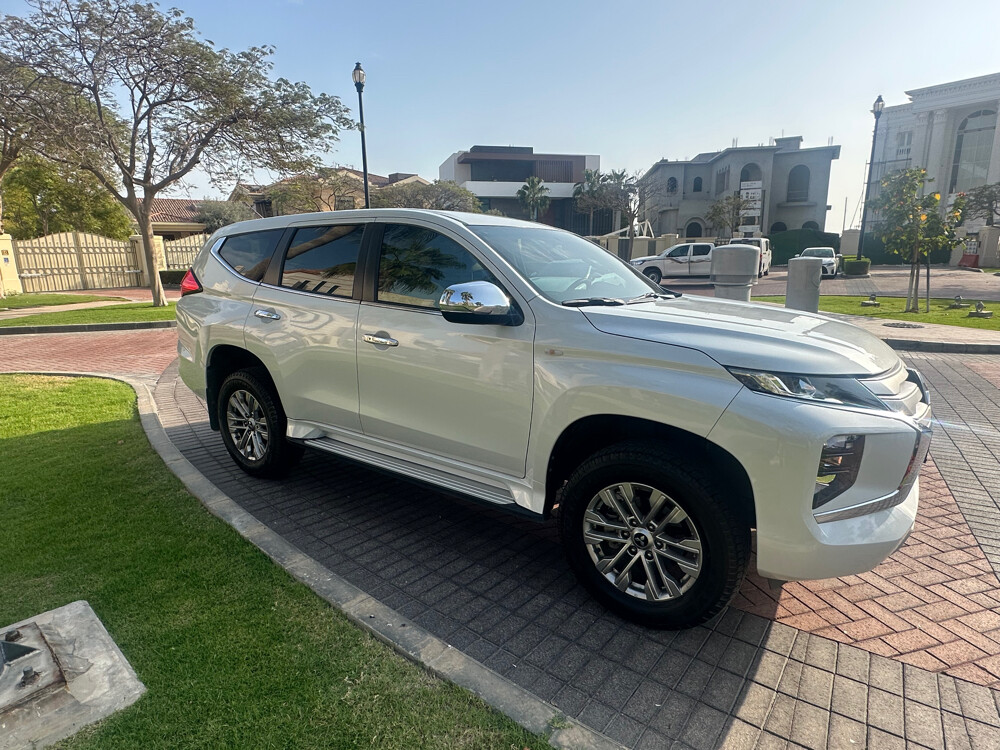 Montero Sport 2023 with warranty - 7