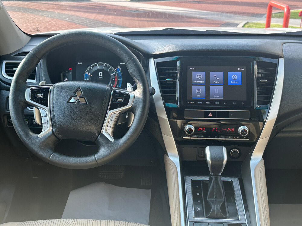 Montero Sport 2023 with warranty - 11