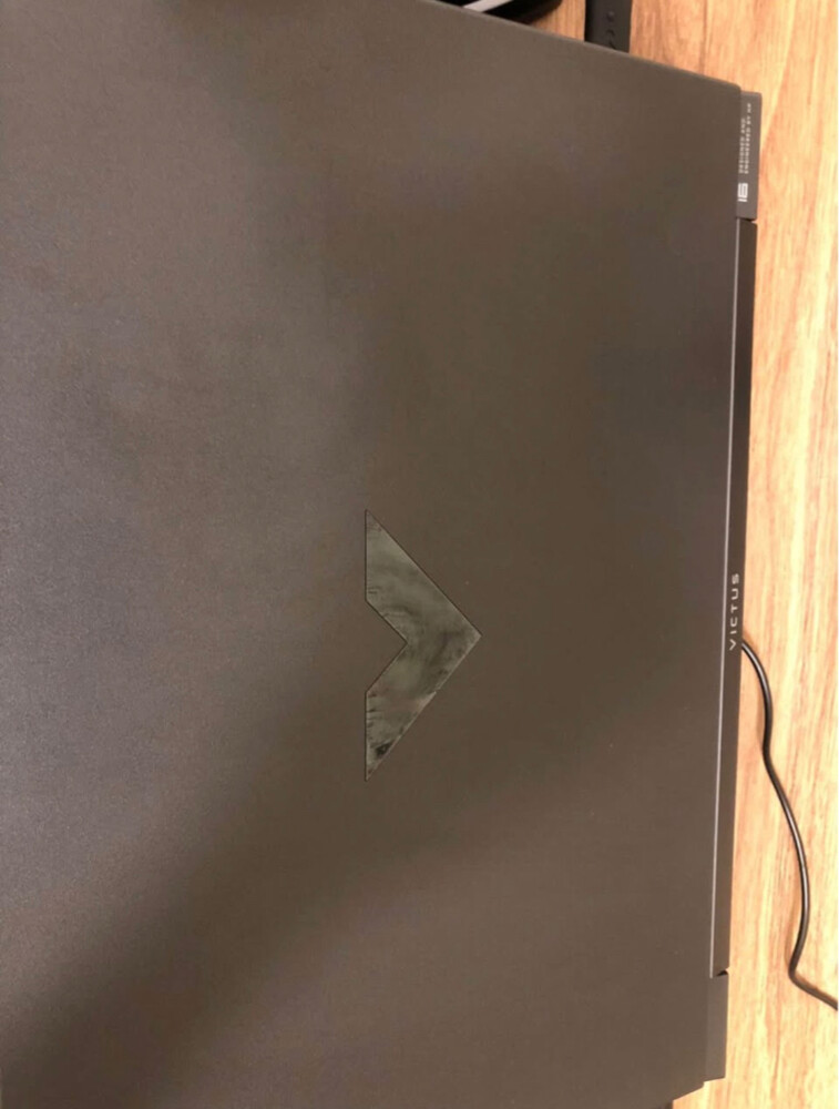 HP victus  - 1