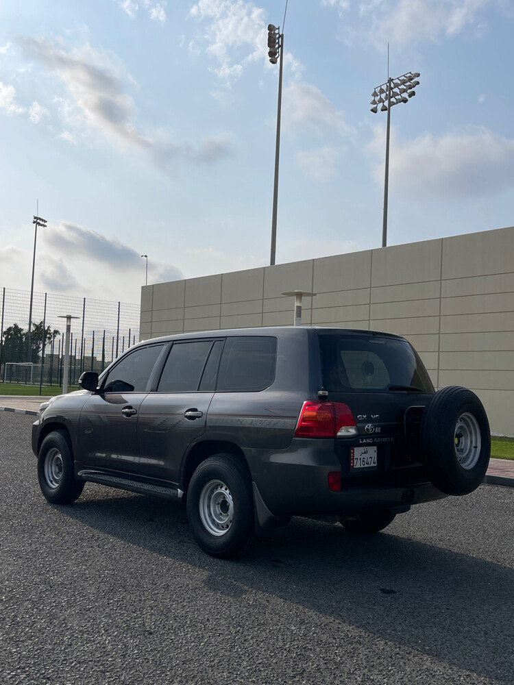 gx manual 2012 — photo 2 for sale in Qatar