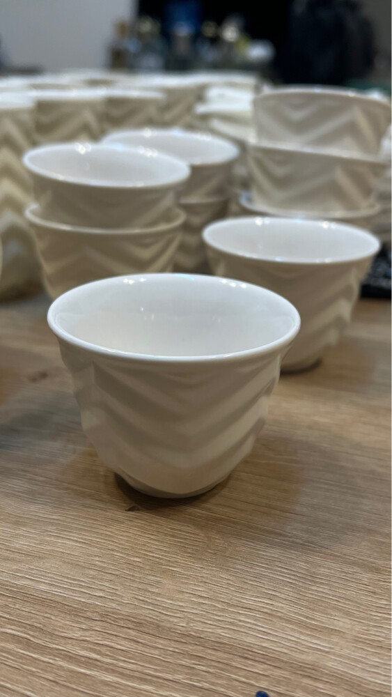 tea coffee cups, sugar bowl - 5