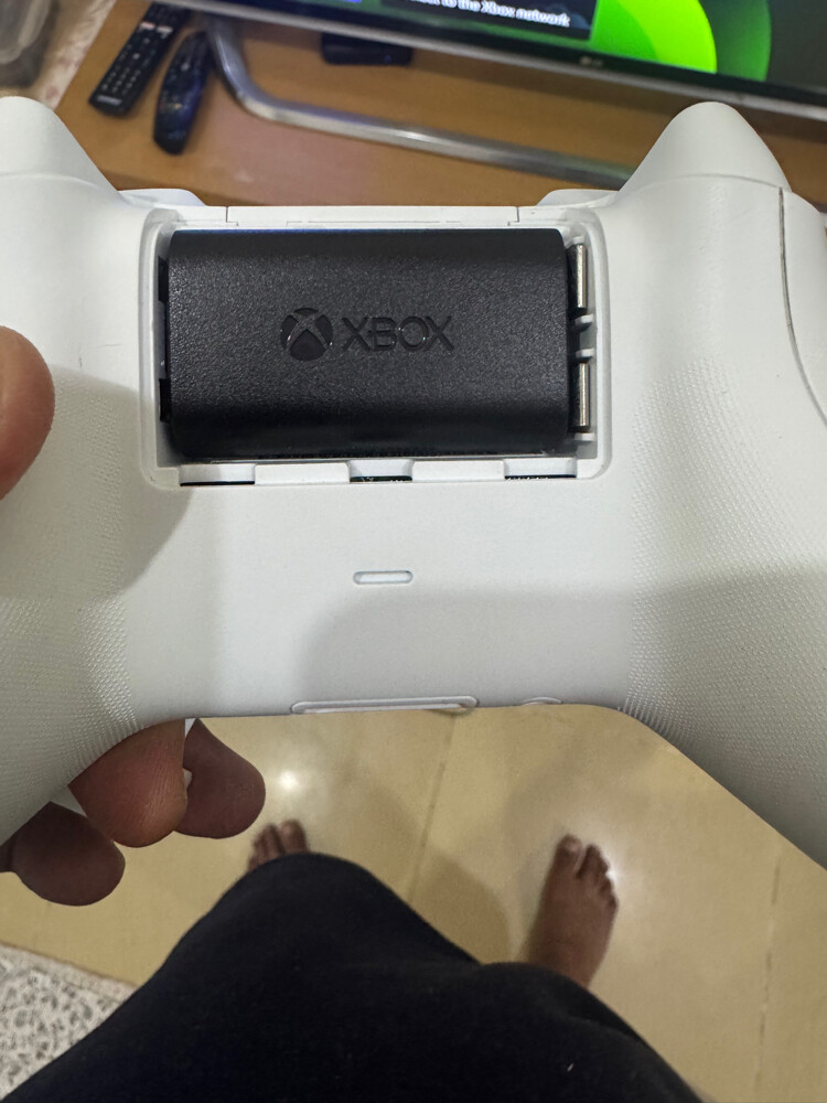 Xbox series s same like brand new - 6