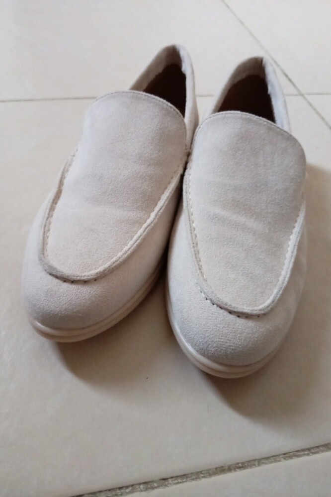 Shoes for sale 50 QTR - 1
