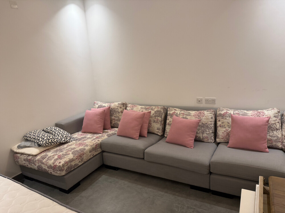 Sofa/couch - 2