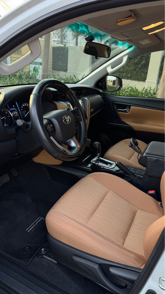 Toyota Fortuner  - 6