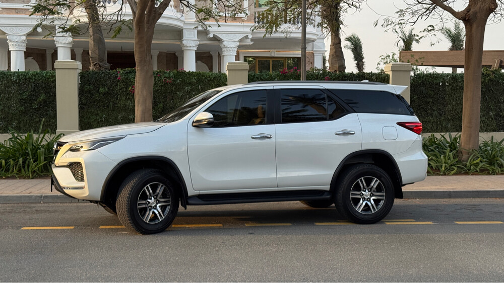 Toyota Fortuner  - 2