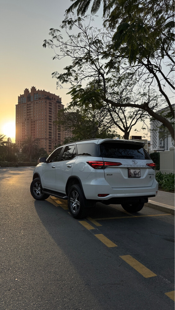 Toyota Fortuner  - 10