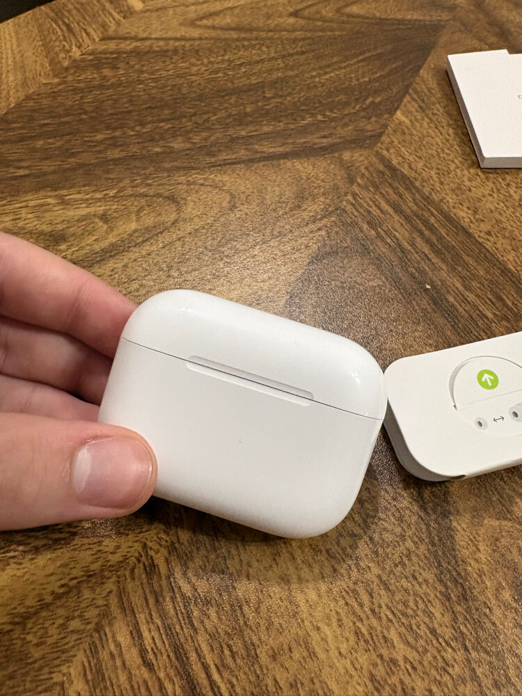 airpods pro 3 - 1