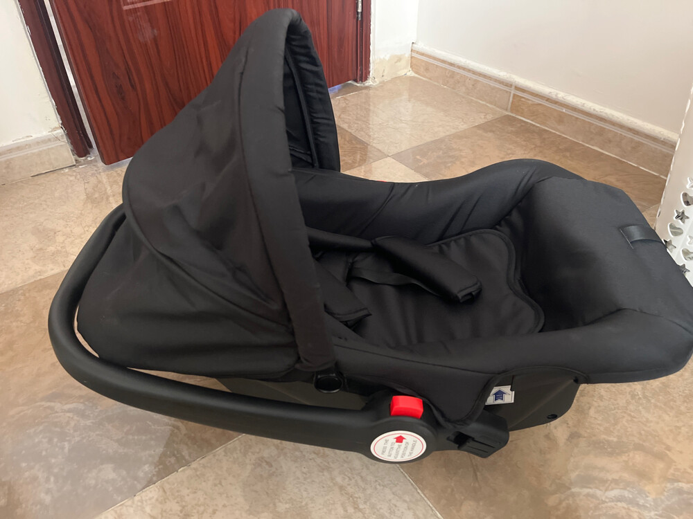CARRY COT - 2