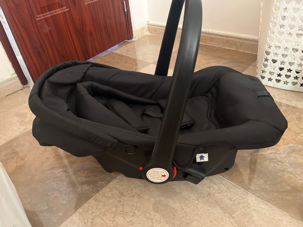 CARRY COT - 6