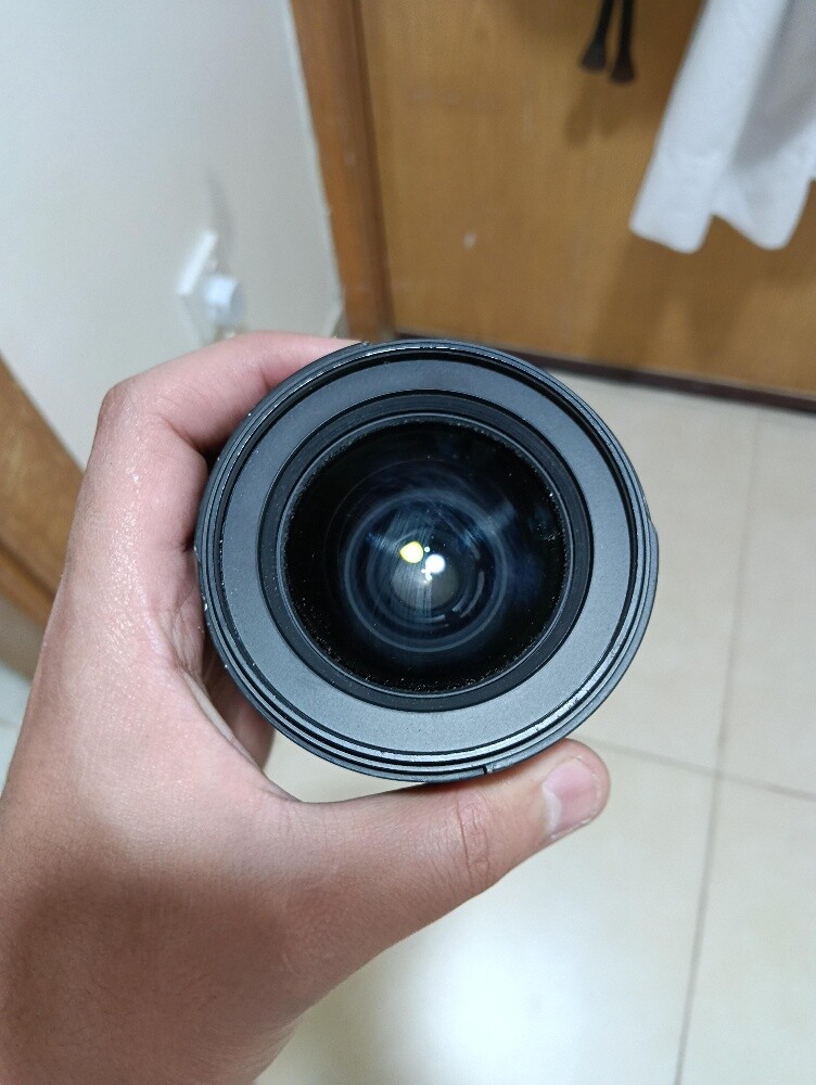 Nikon AF-S DX Zoom-Nikkor 17-55m - 2