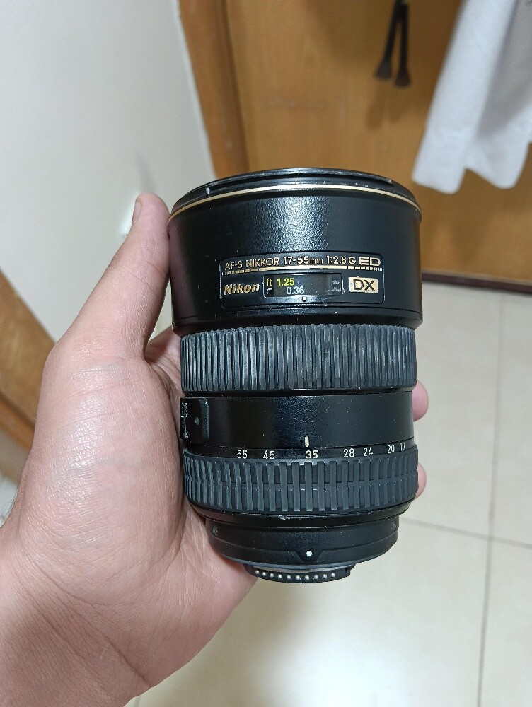 Nikon AF-S DX Zoom-Nikkor 17-55m - 1
