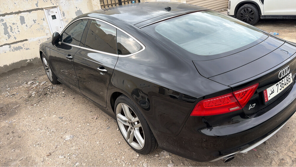 اودي اي ٧ - 4