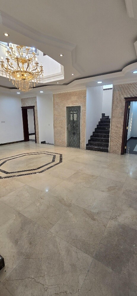 للايجار فيلا٧٠٠م مع مسبح بالدحيل - 2