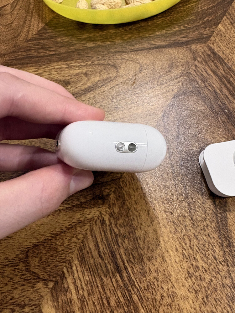 AirPods pro 3 - 5