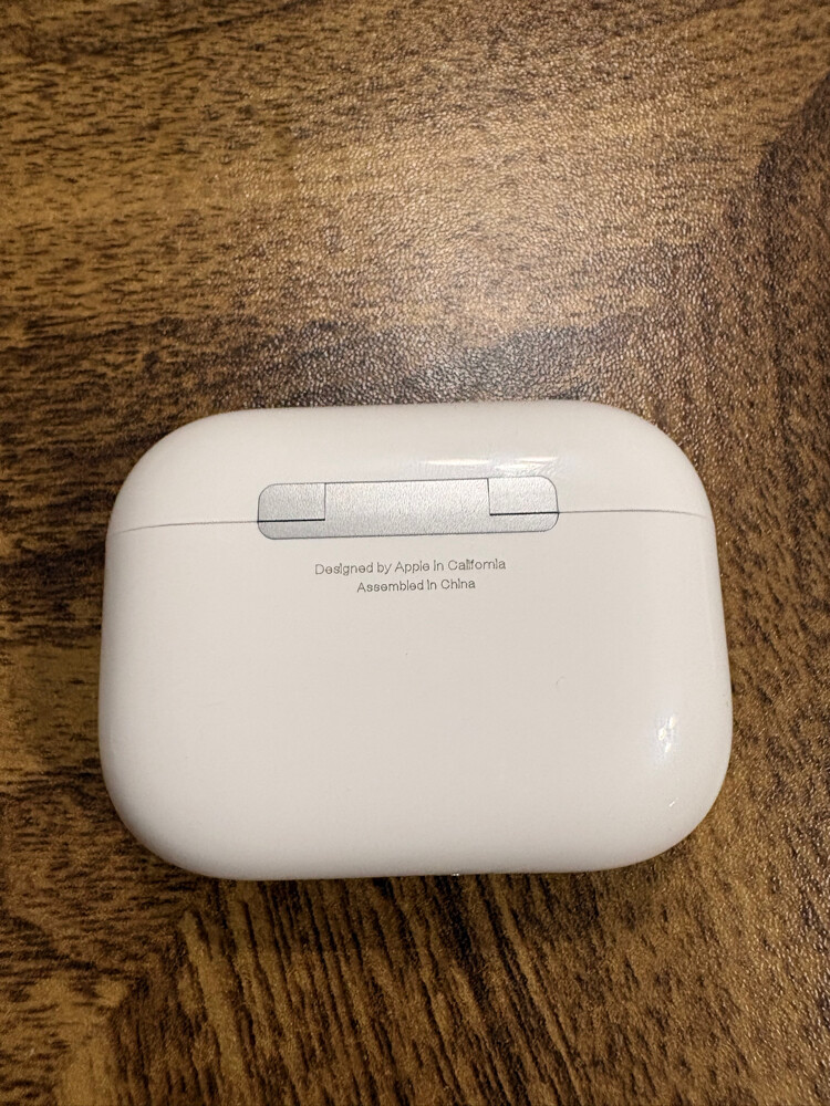 AirPods pro 3 - 4