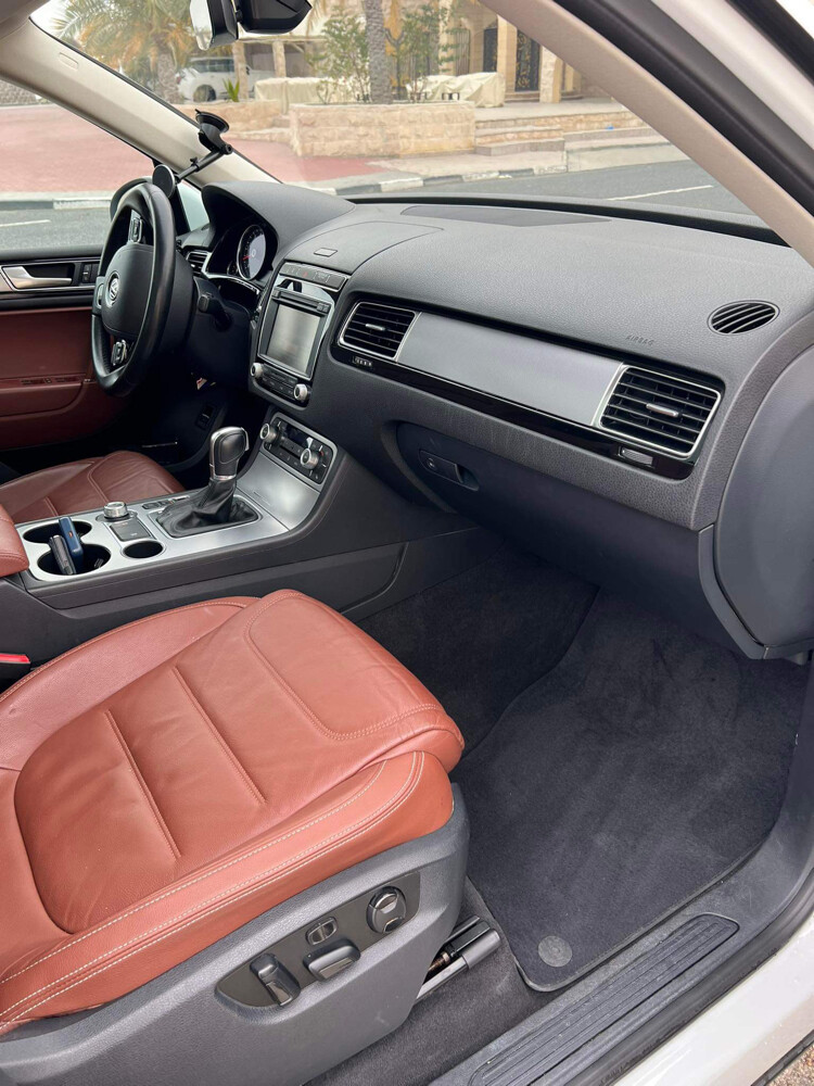 VW Touareg R line - 3