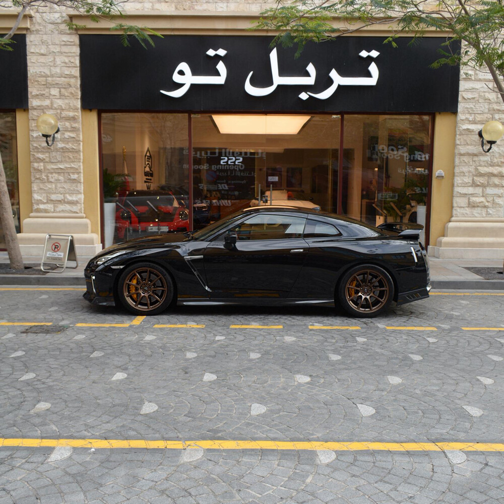 نيسان جي تي ار 2017 - 10
