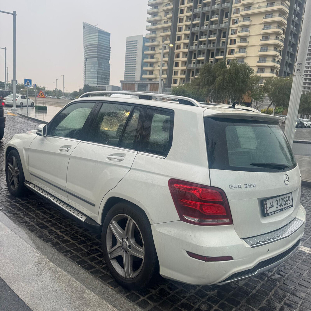 Full options. AMG , low mileage, recently maintained - 4